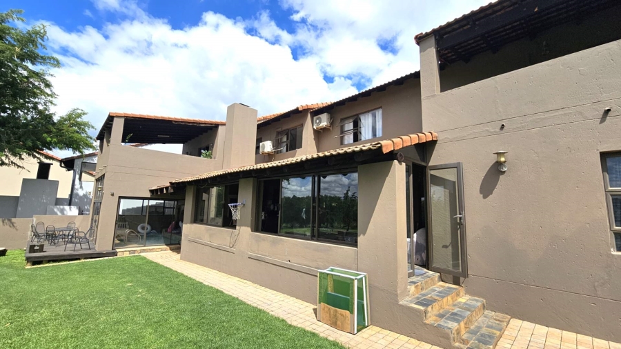 6 Bedroom Property for Sale in Magalies Golf Estate North West